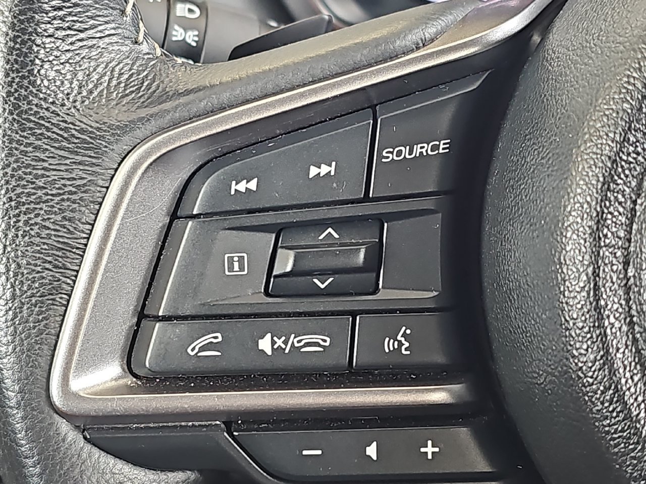 Certified 2025 Subaru Outback Limited AWD/4WD image 22