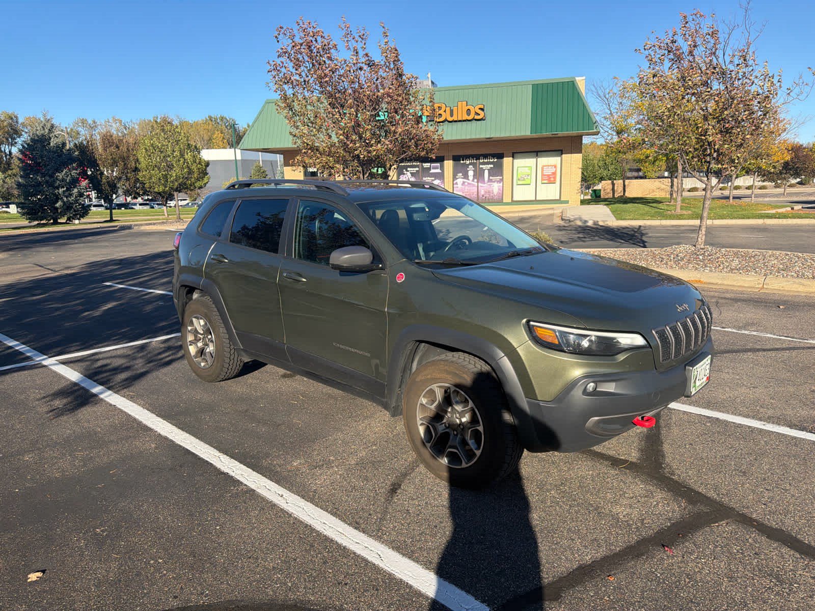Used 2019 Jeep Cherokee Trailhawk w/ Comfort/Convenience Group AWD/4WD image 9