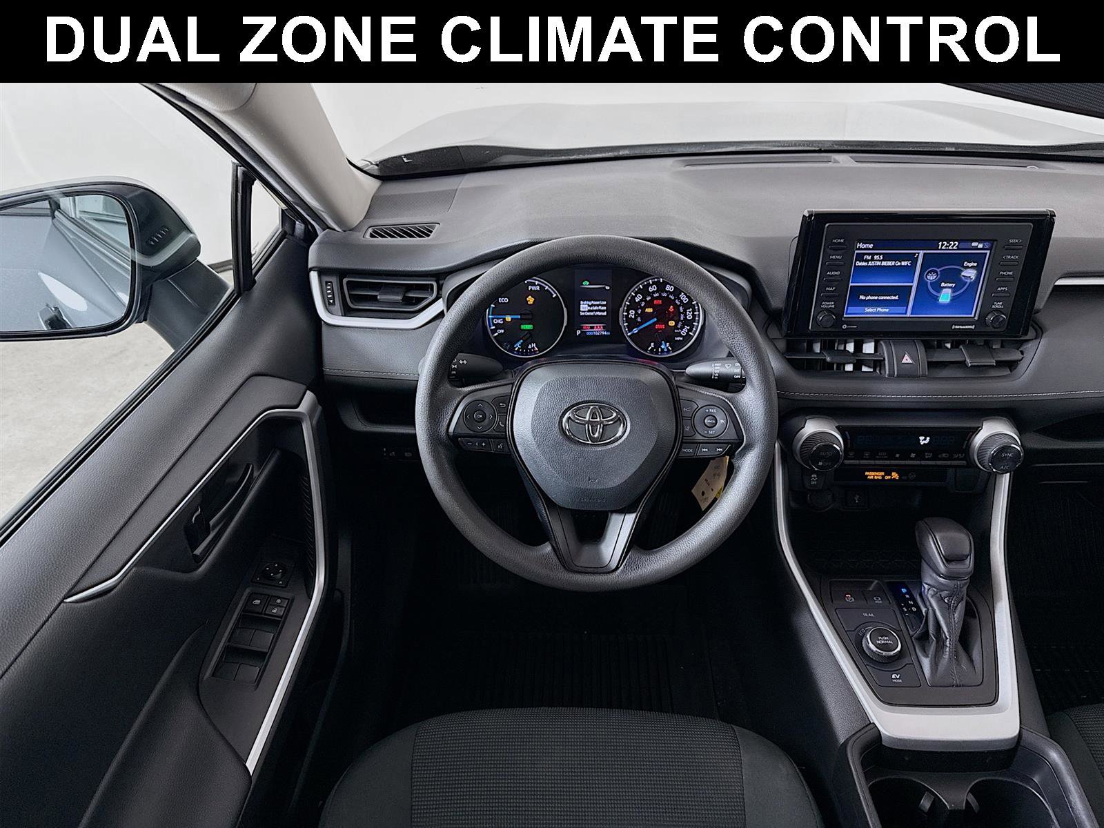 Used 2021 Toyota RAV4 LE image 2