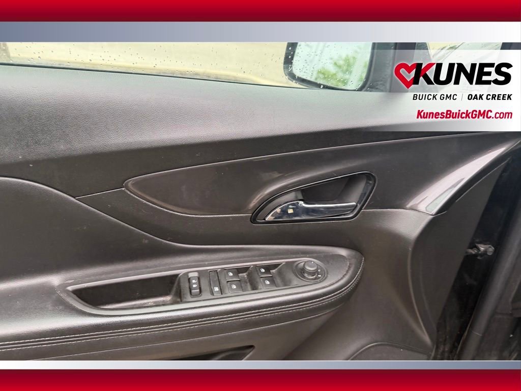 Used 2020 Buick Encore Preferred FWD image 5