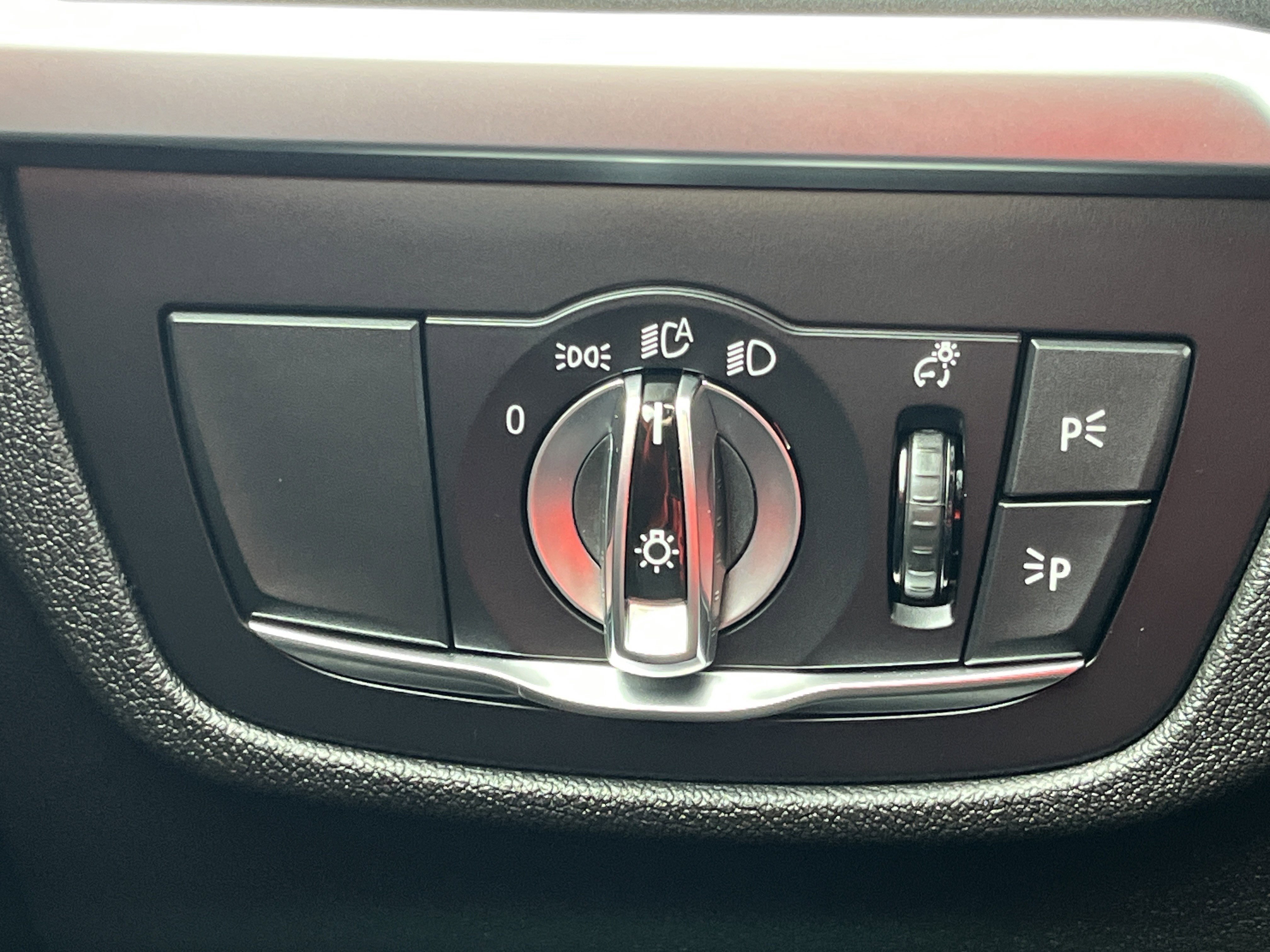 Used 2025 BMW X4 xDrive30i image 15