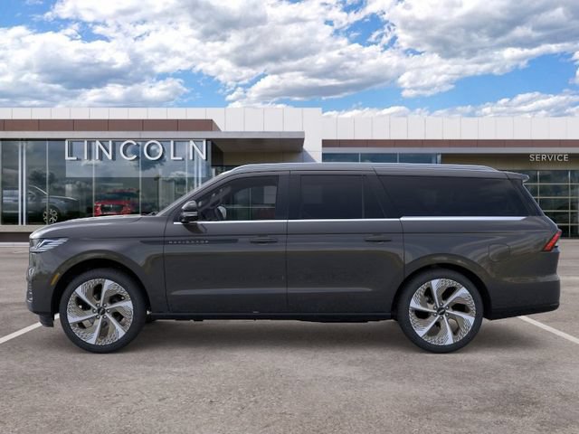 New 2026 Lincoln Navigator L Black Label AWD/4WD image 3