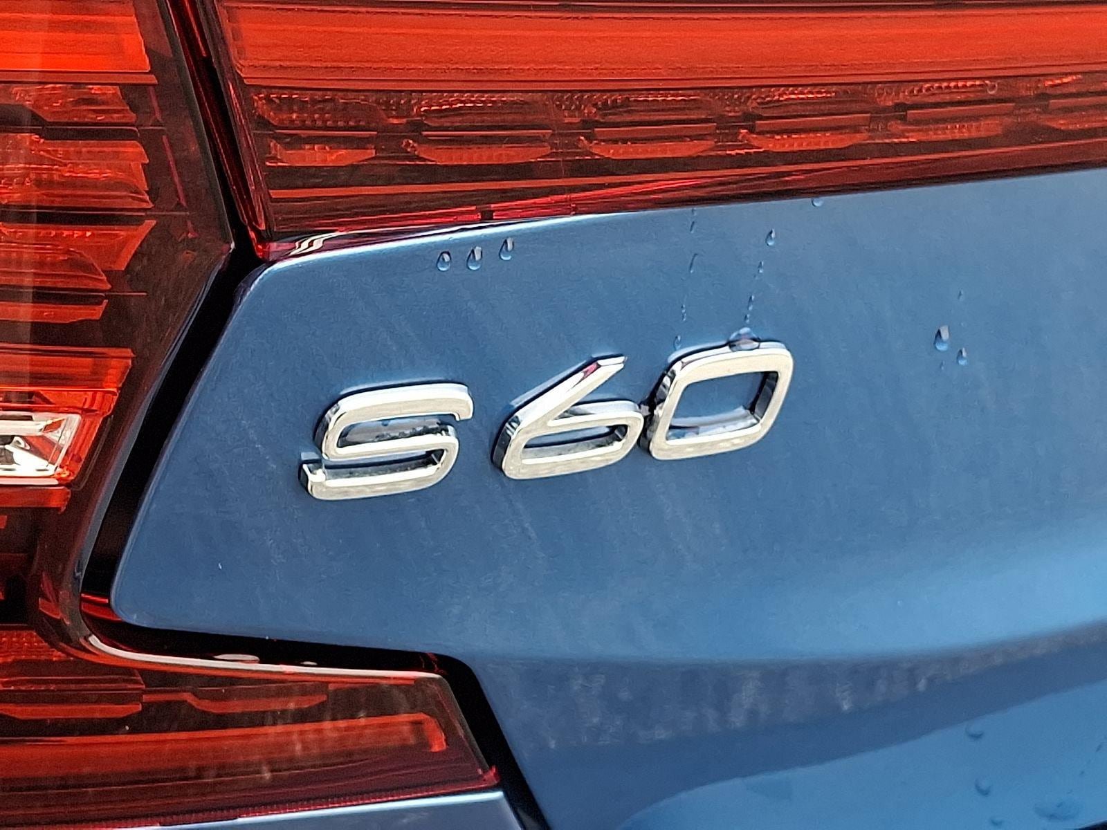 Used 2021 Volvo S60 T6 R-Design w/ Advanced Package AWD/4WD image 32