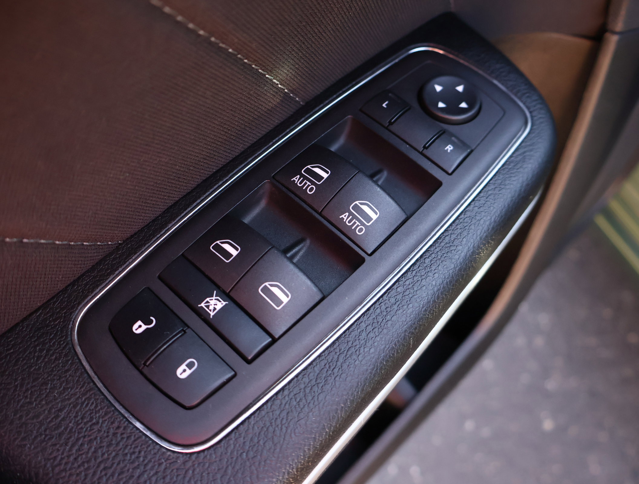 Used 2023 Dodge Charger SXT image 7