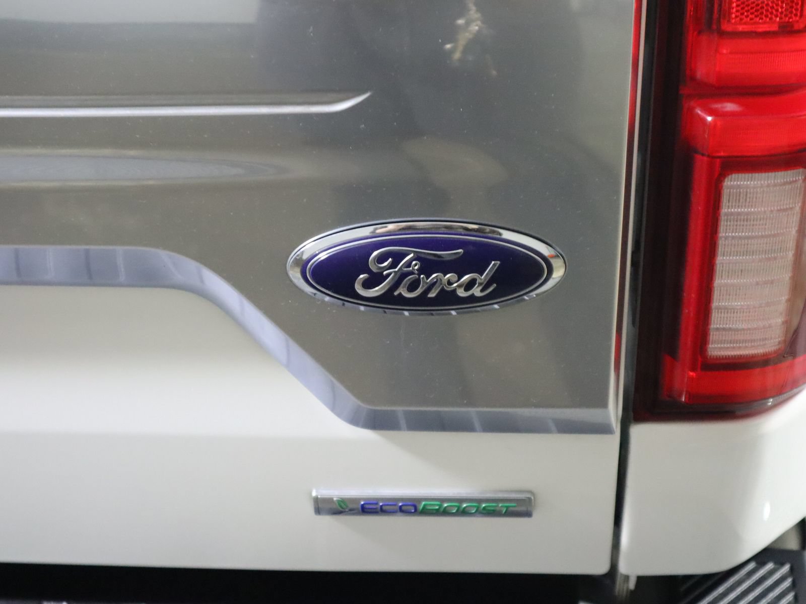 Used 2020 Ford F150 Platinum w/ Equipment Group 701A Luxury AWD/4WD image 8