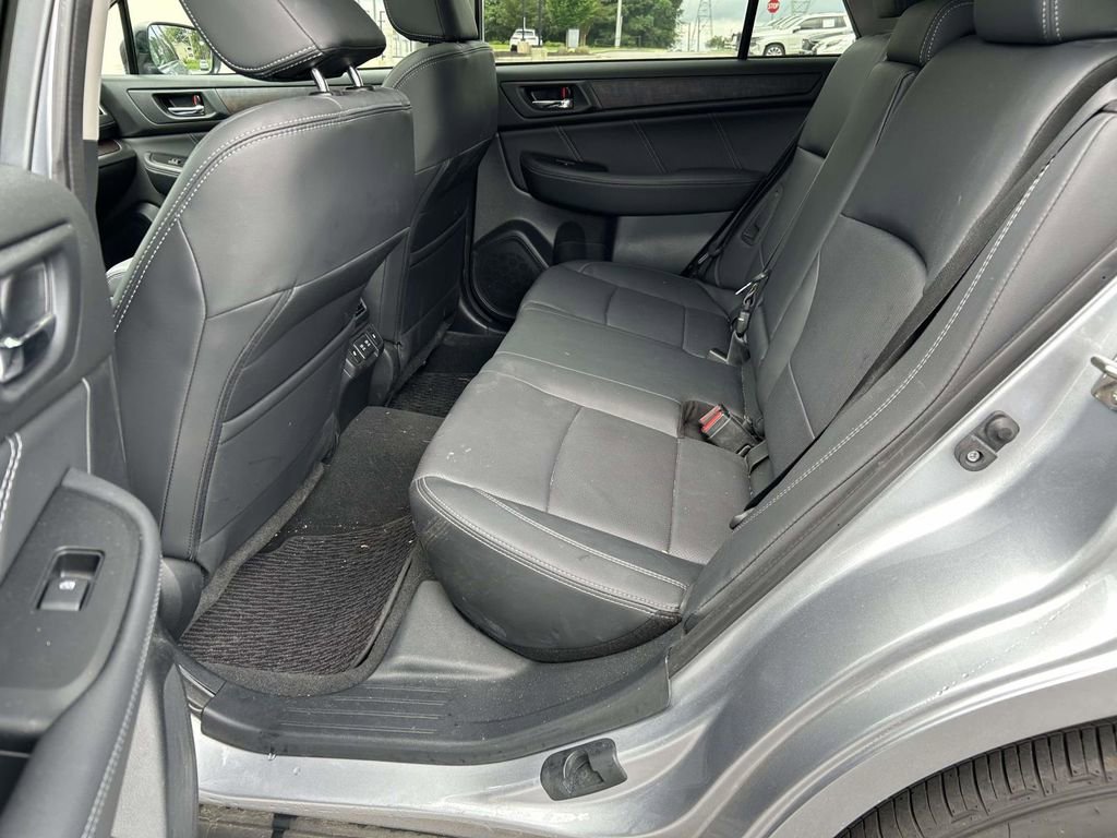 Used 2019 Subaru Outback 2.5i Limited AWD/4WD image 6