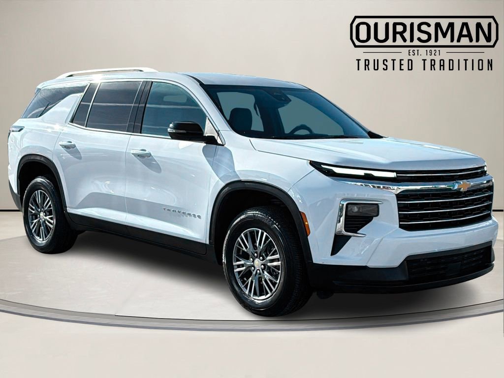Used 2025 Chevrolet Traverse LT