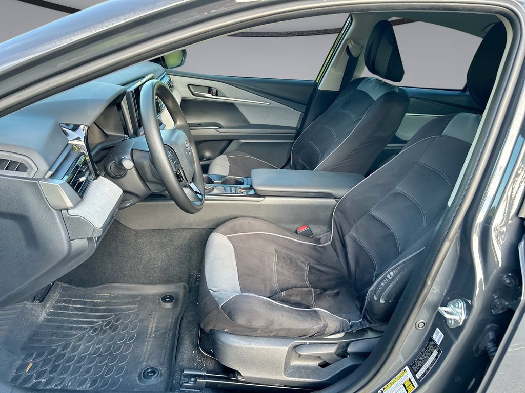 Used 2026 Toyota Camry LE FWD image 11