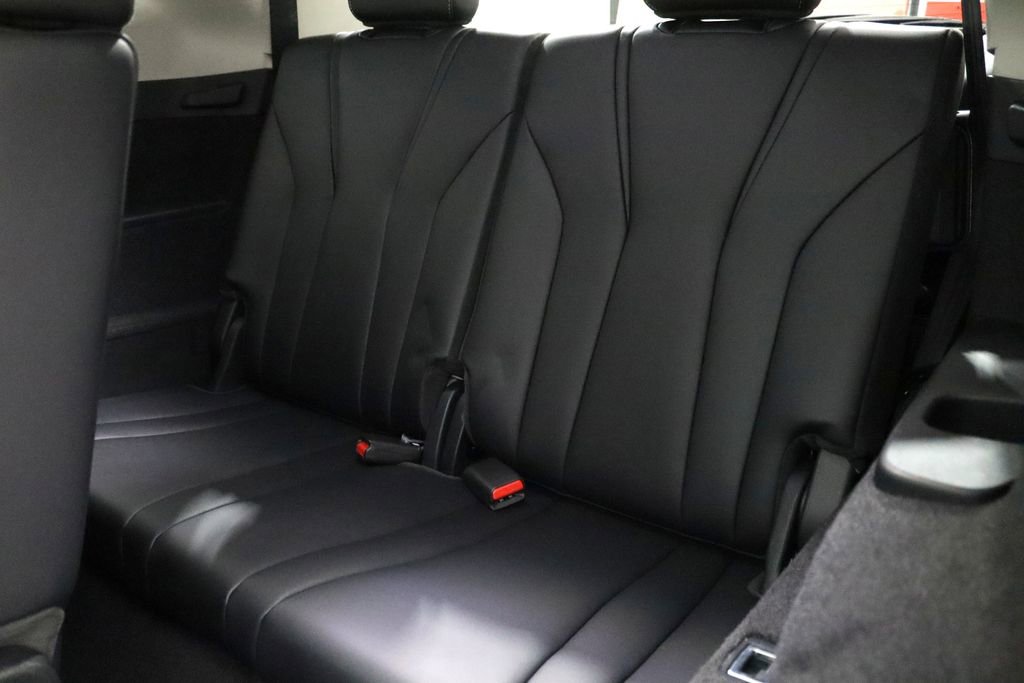 Used 2024 Acura MDX SH-AWD w/ Technology Package image 11