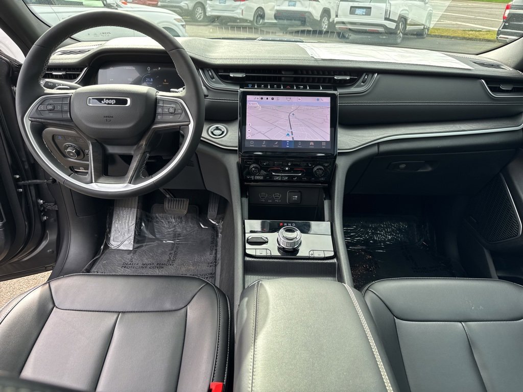 Used 2025 Jeep Grand Cherokee Limited 4xe w/ MOPAR Finishing Package image 7