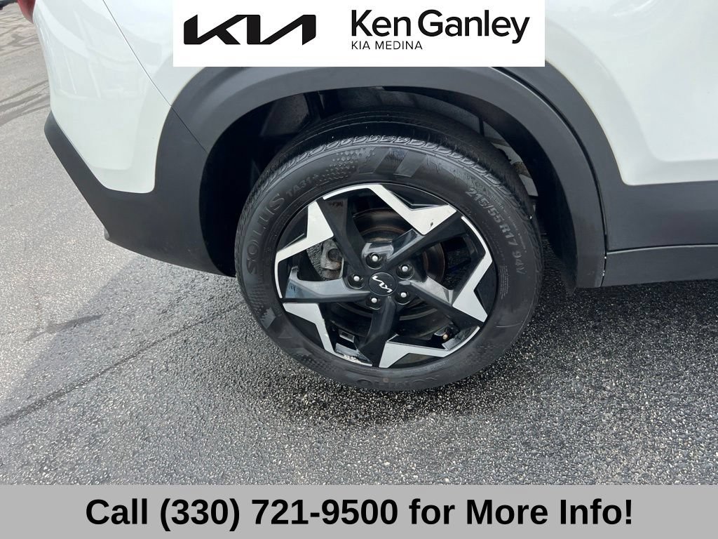 Certified 2024 Kia Seltos EX FWD image 23