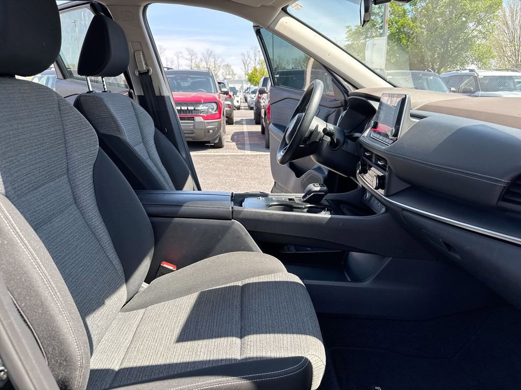Used 2021 Nissan Rogue S FWD image 21