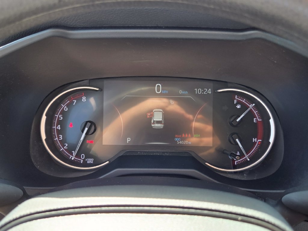 Used 2024 Toyota RAV4 XLE FWD image 25