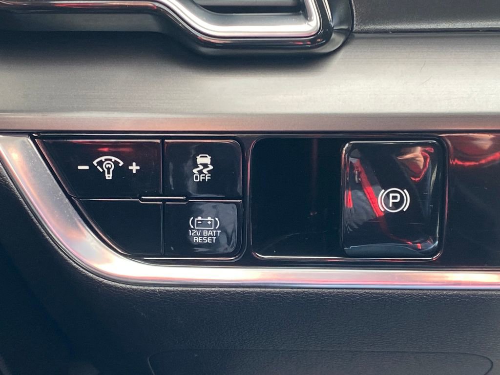 Used 2023 Kia Sportage EX image 25