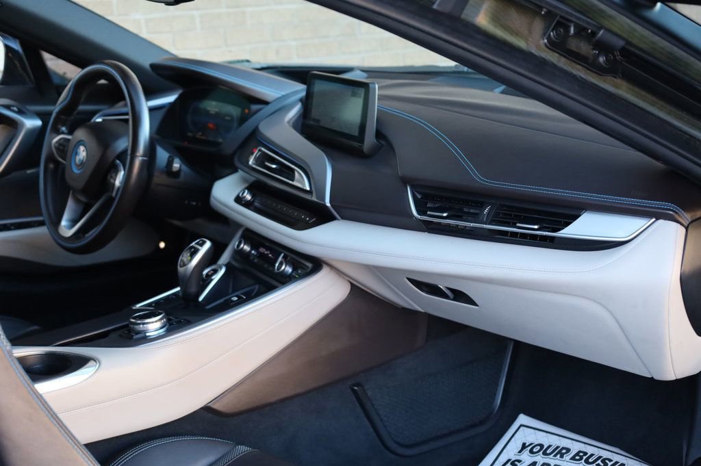 Used 2014 BMW i8 image 23