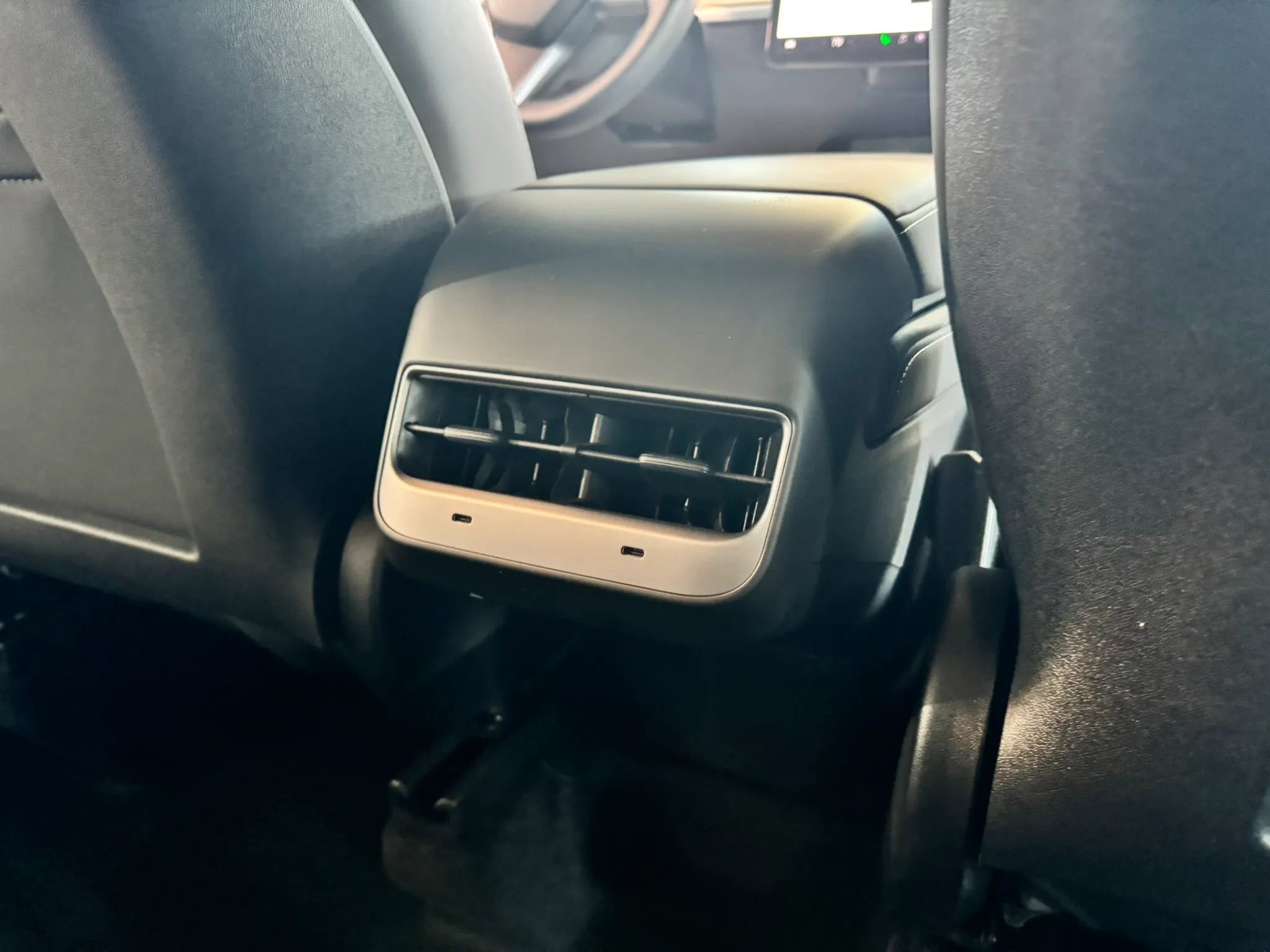 Used 2024 Tesla Model Y Long Range image 17