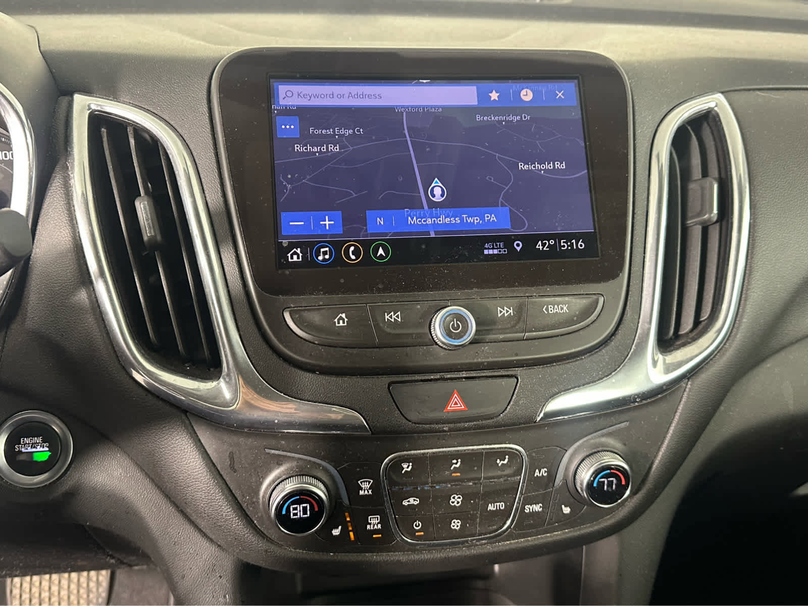 Used 2019 Chevrolet Equinox LT w/ Sun & Navigation Package image 11