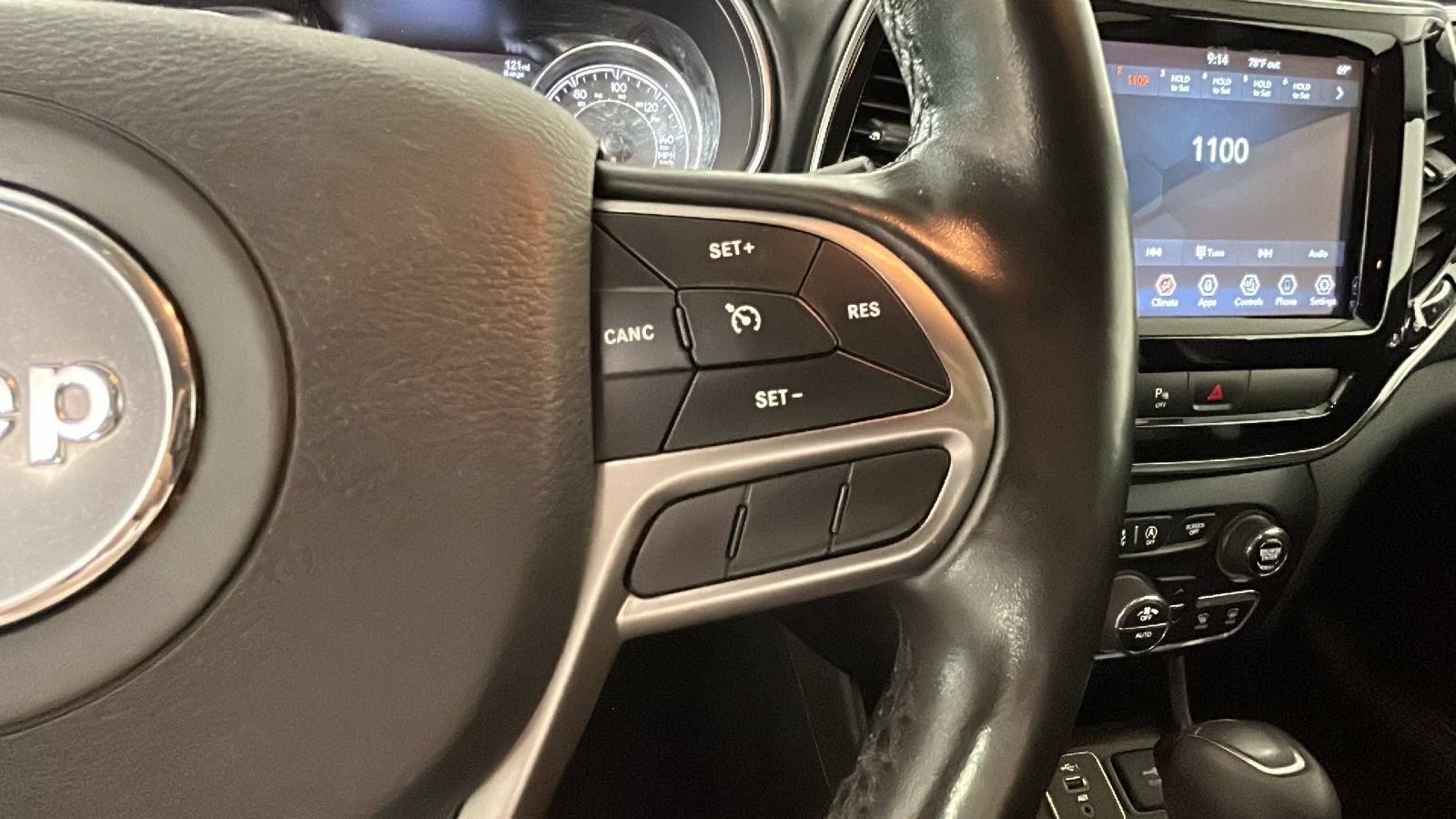 Used 2020 Jeep Cherokee Limited AWD/4WD image 20