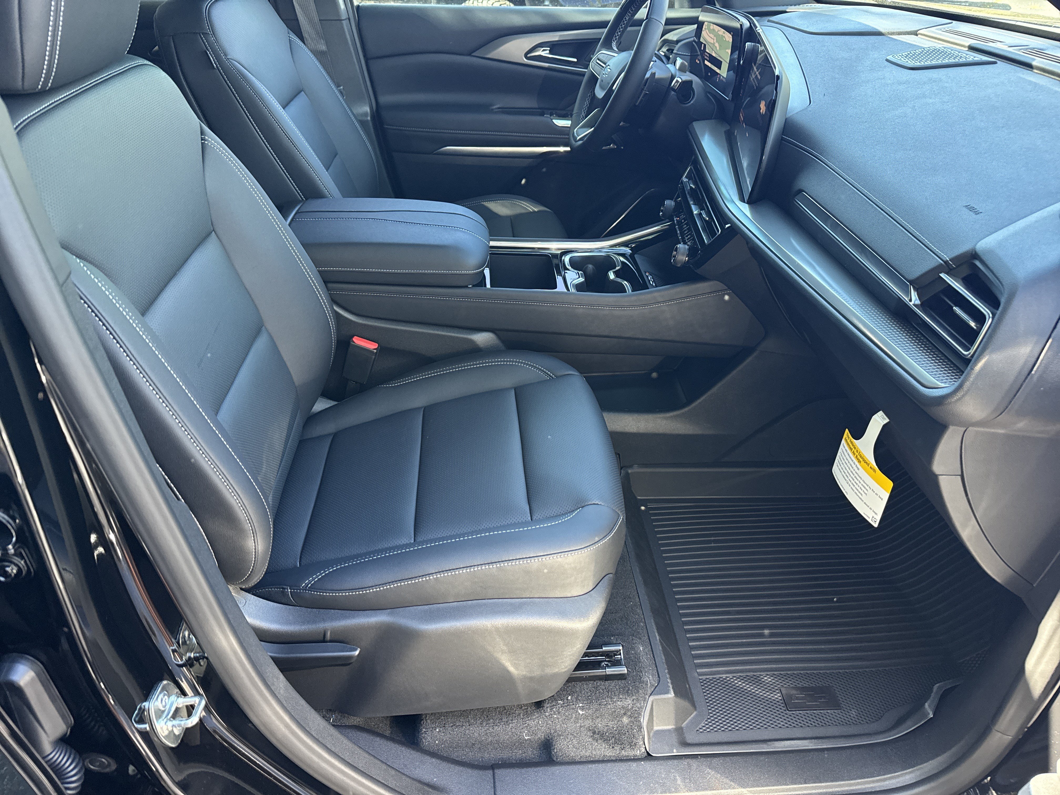 New 2027 Chevrolet Traverse LT w/ Enhanced Driving Package FWD image 13