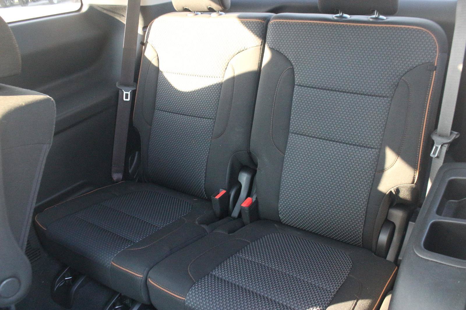 Used 2023 GMC Acadia AT4 AWD/4WD image 37
