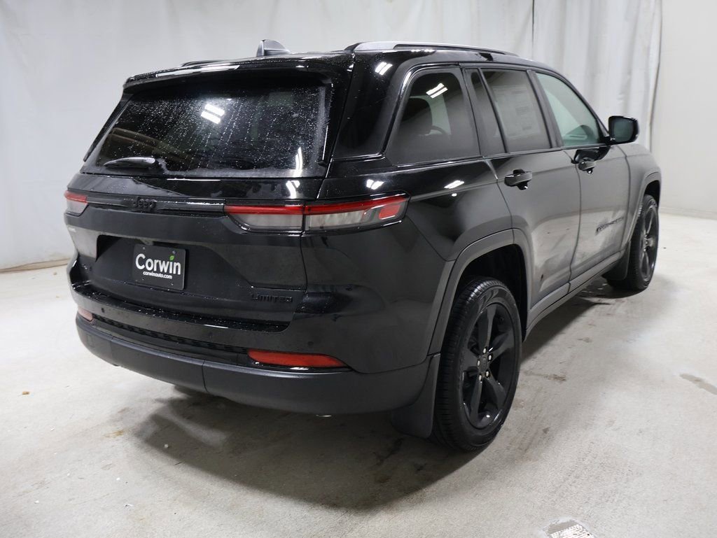 New 2025 Jeep Grand Cherokee Limited w/ Black Appearance Package image 6