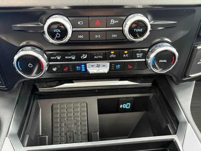 Used 2026 Ford F350 Platinum w/ FX4 Off-Road Package AWD/4WD image 32