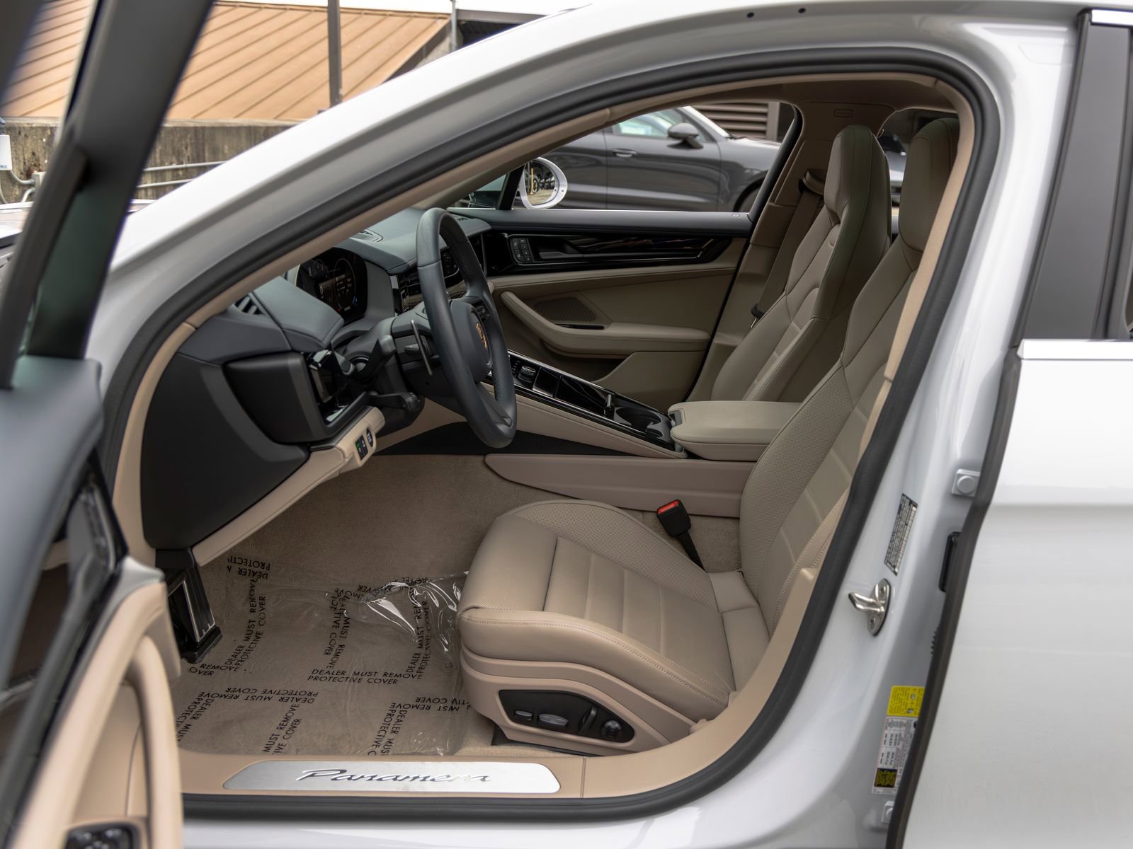 Certified 2025 Porsche Panamera image 25