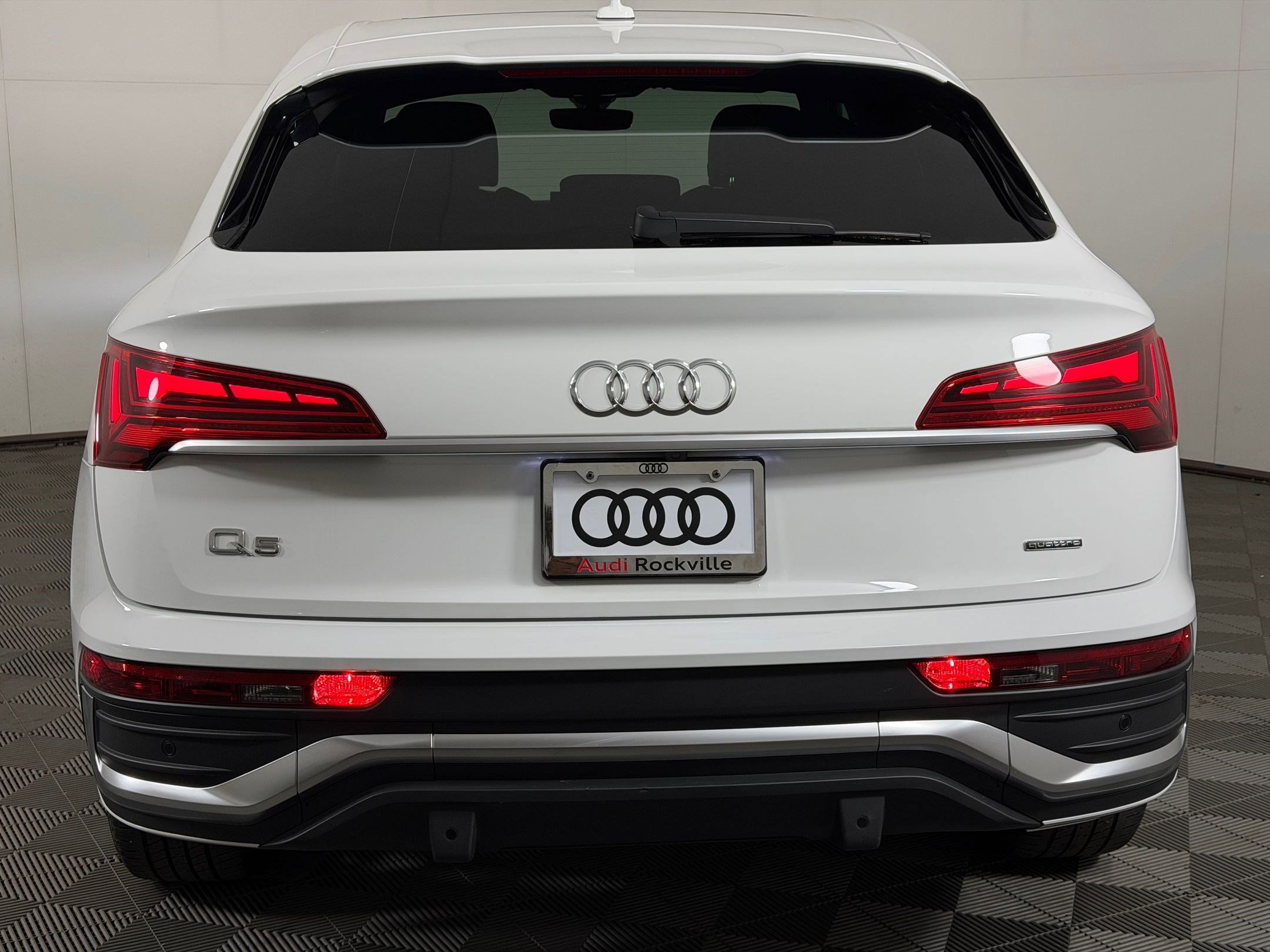 Used 2022 Audi Q5 2.0T Premium AWD/4WD image 10
