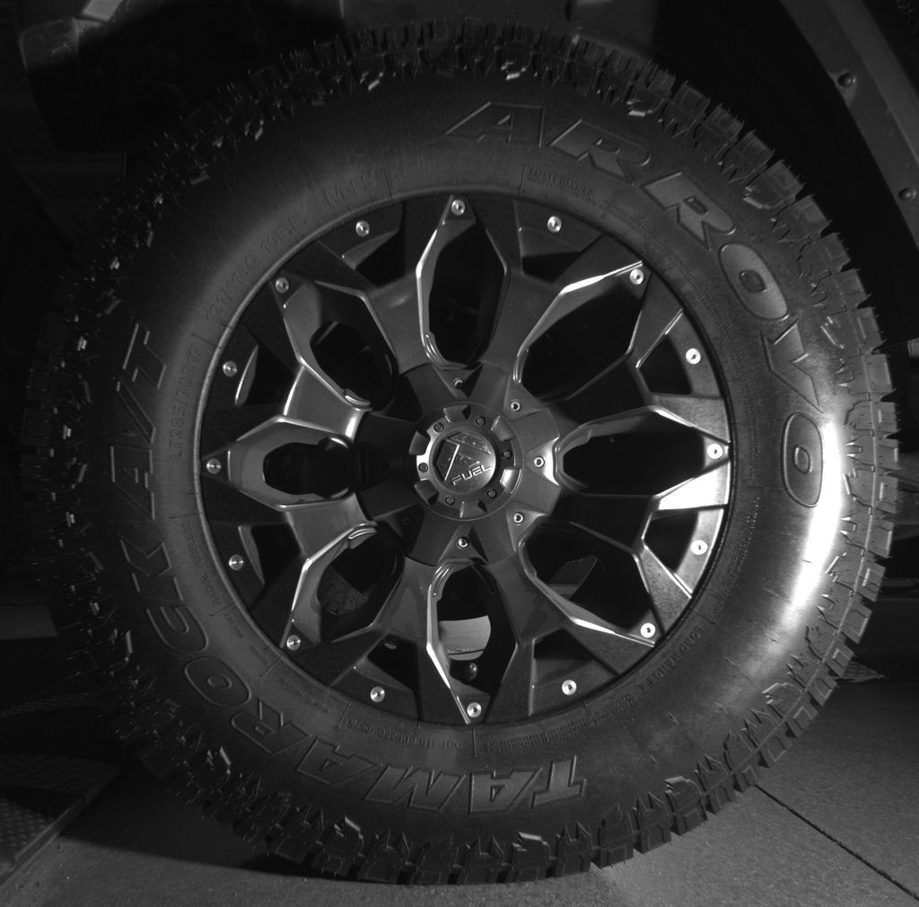 Used 2020 Jeep Gladiator Overland AWD/4WD image 11