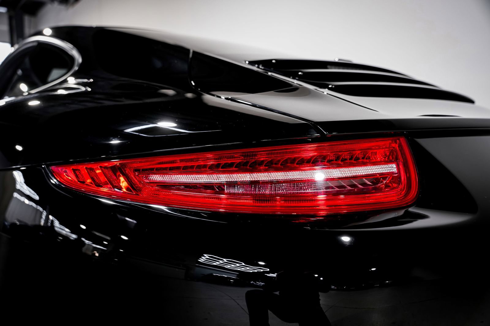 Used 2012 Porsche 911 Carrera S RWD image 32