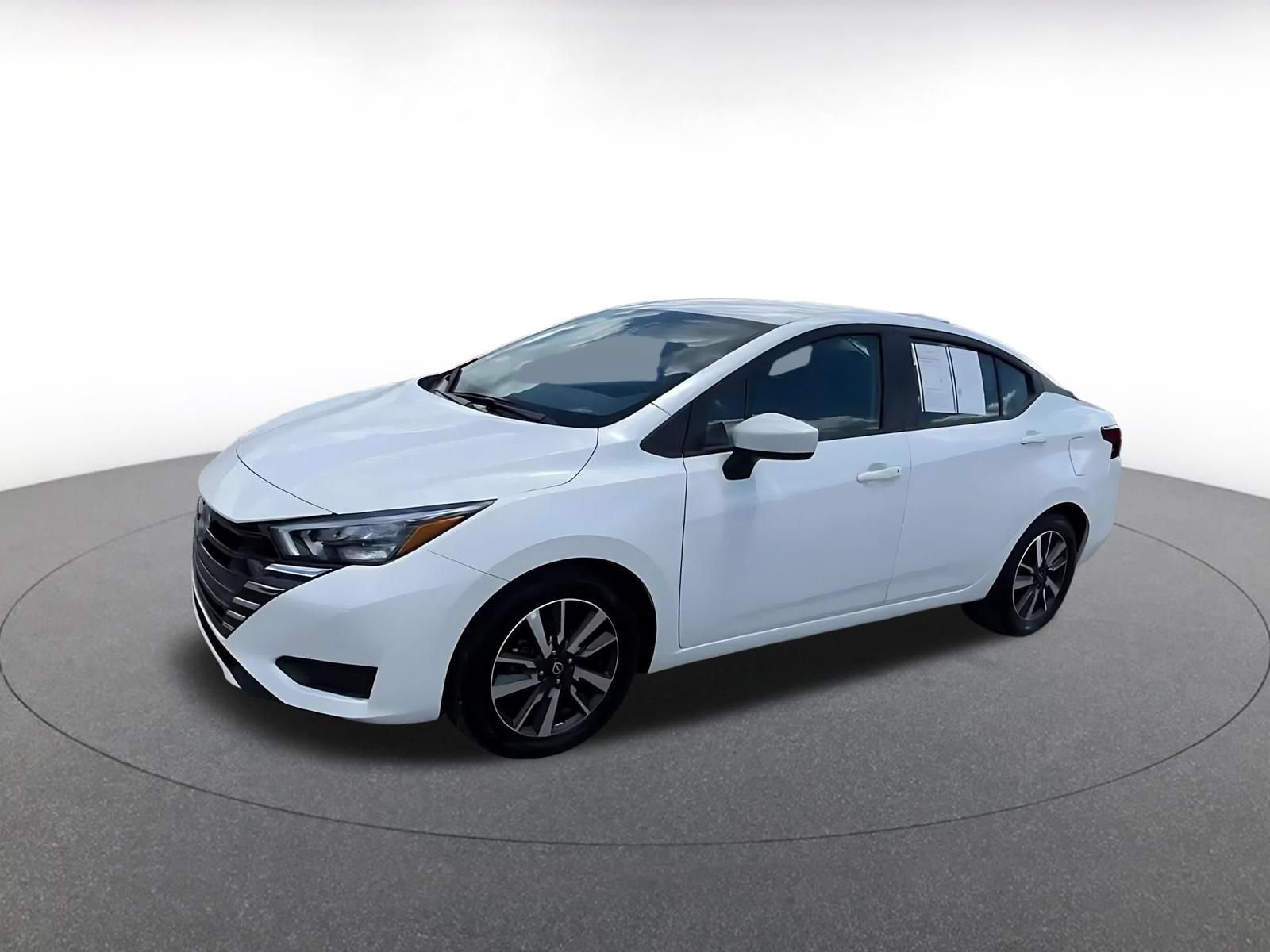 Used 2025 Nissan Versa SV FWD image 8