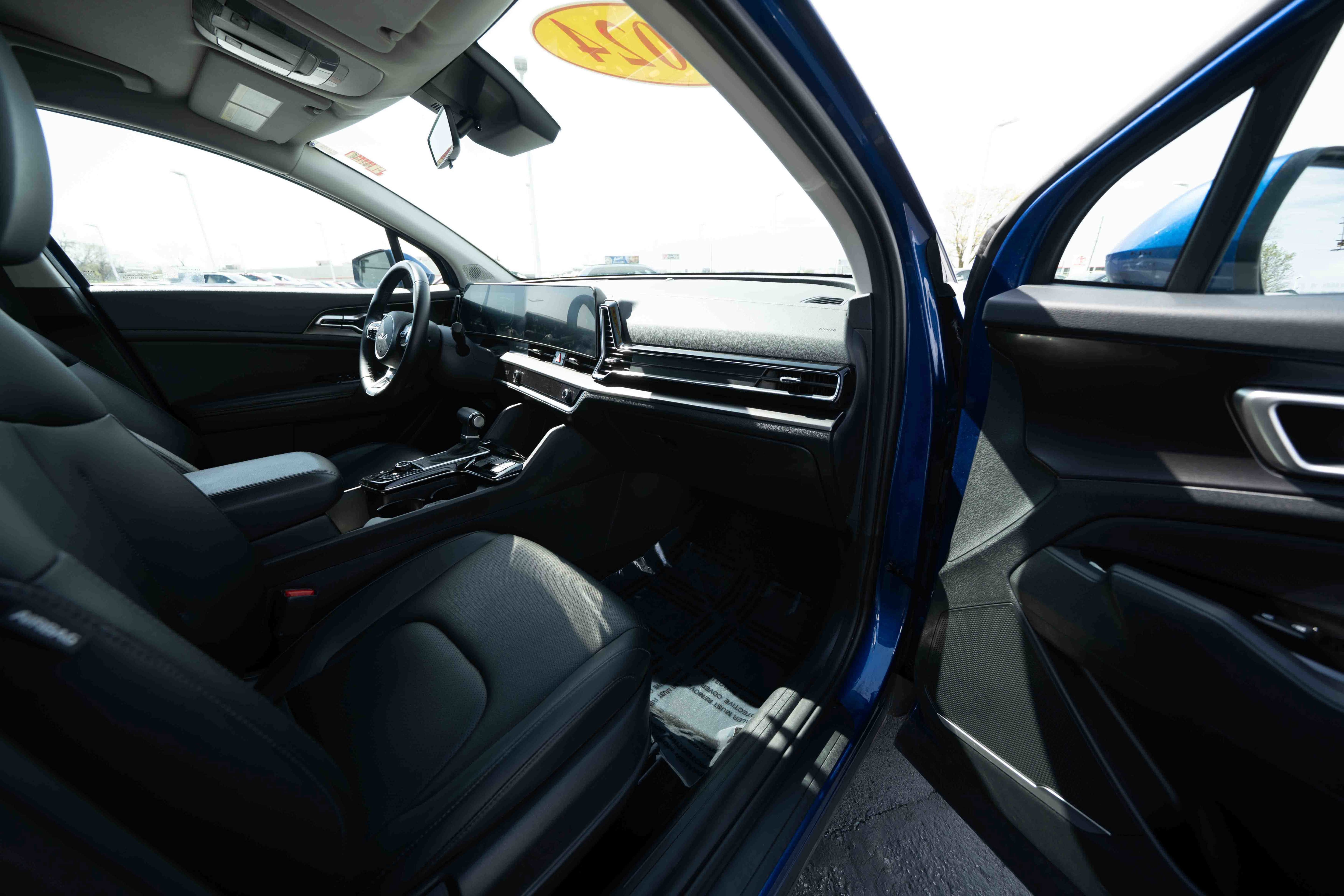 Used 2024 Kia Sportage EX AWD/4WD image 26