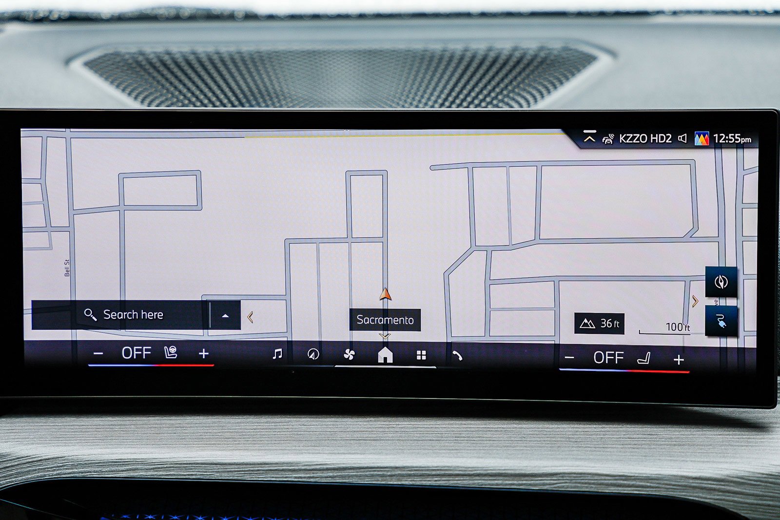 Used 2025 BMW i4 eDrive40 w/ Premium Package image 12