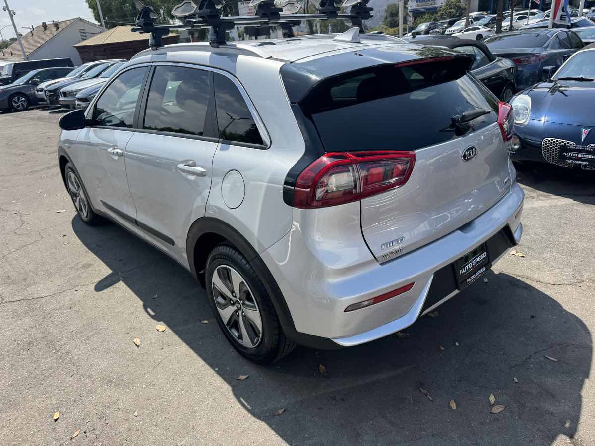 Used 2019 Kia Niro LX image 4