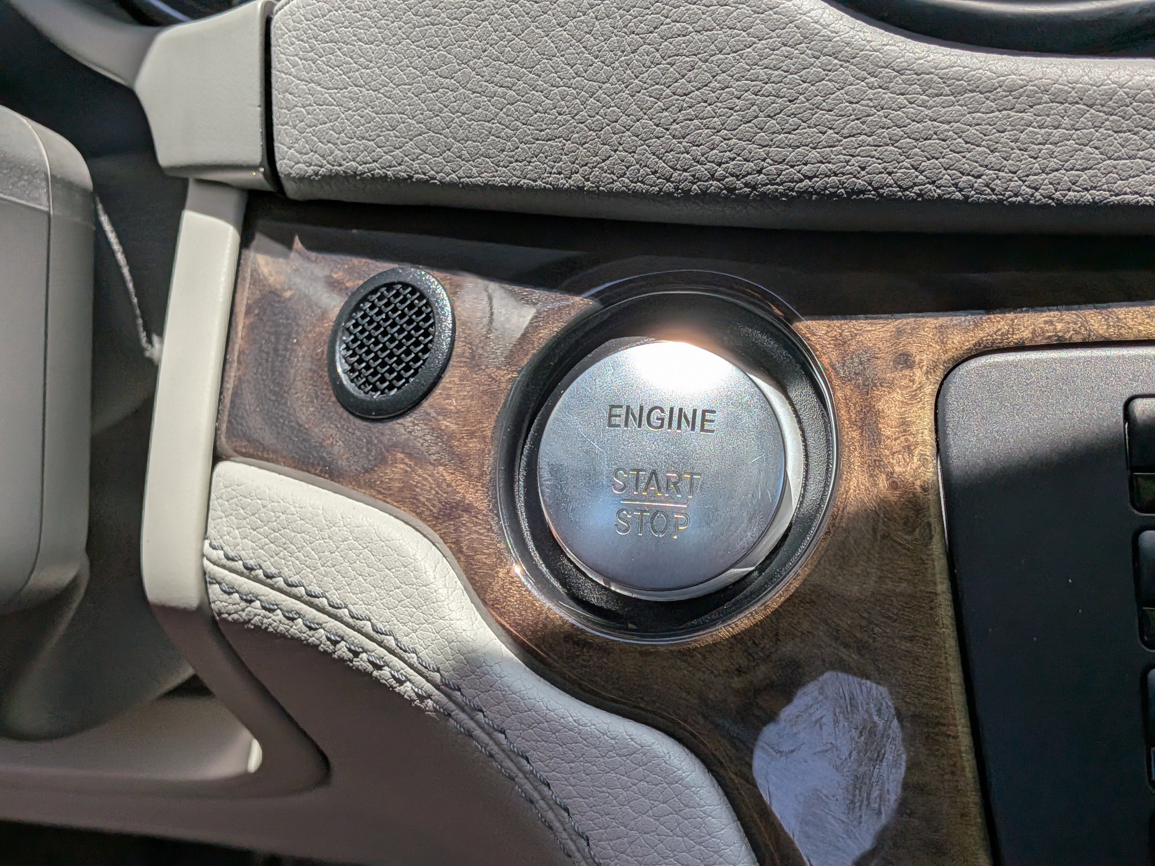 Used 2015 Mercedes-Benz SL 400 w/ Premium I Package image 28