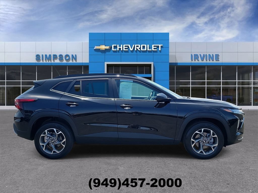 Used 2026 Chevrolet Trax LT FWD image 9
