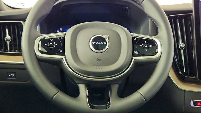 Used 2026 Volvo XC60 B5 Core AWD/4WD image 24
