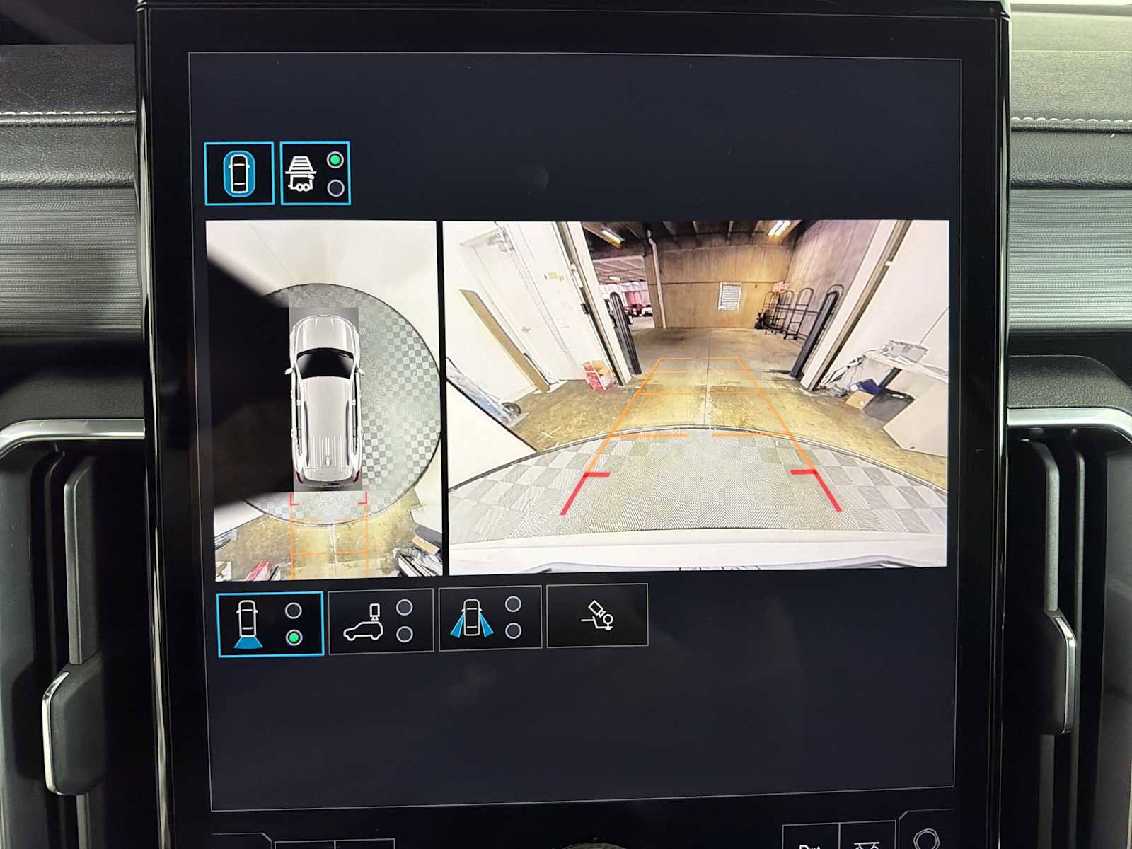 New 2025 GMC Acadia Elevation image 62