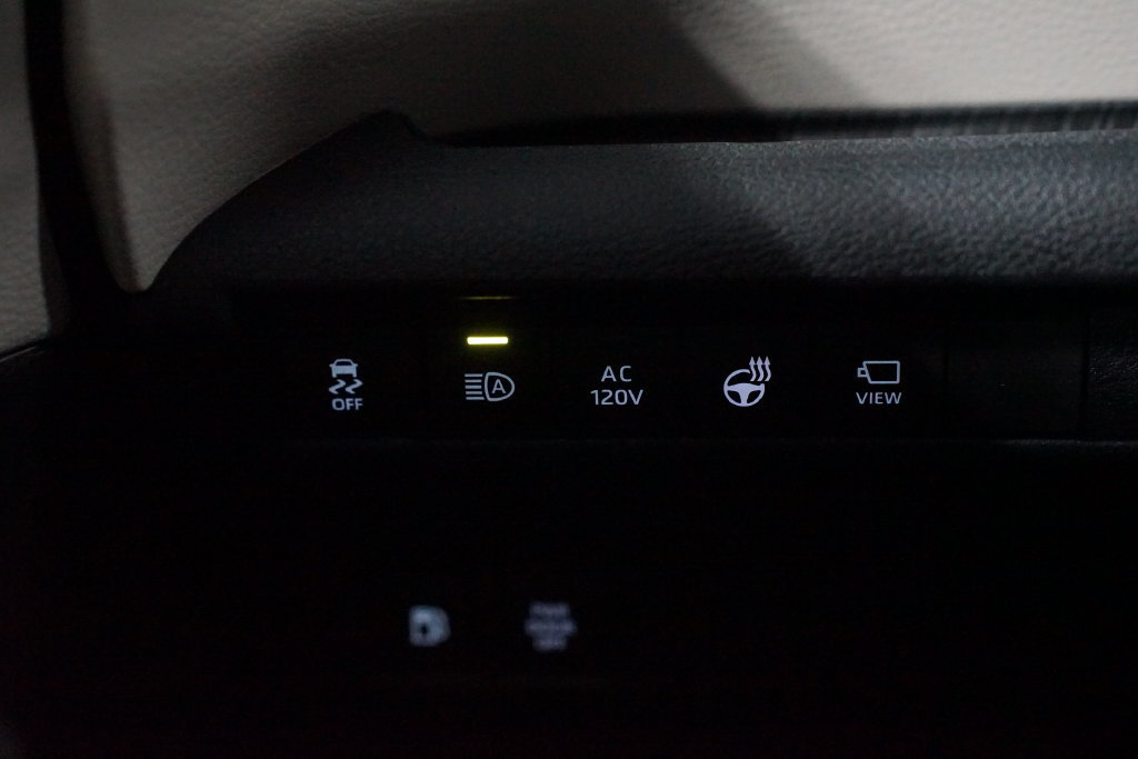 New 2026 Toyota Sienna Platinum AWD/4WD image 25