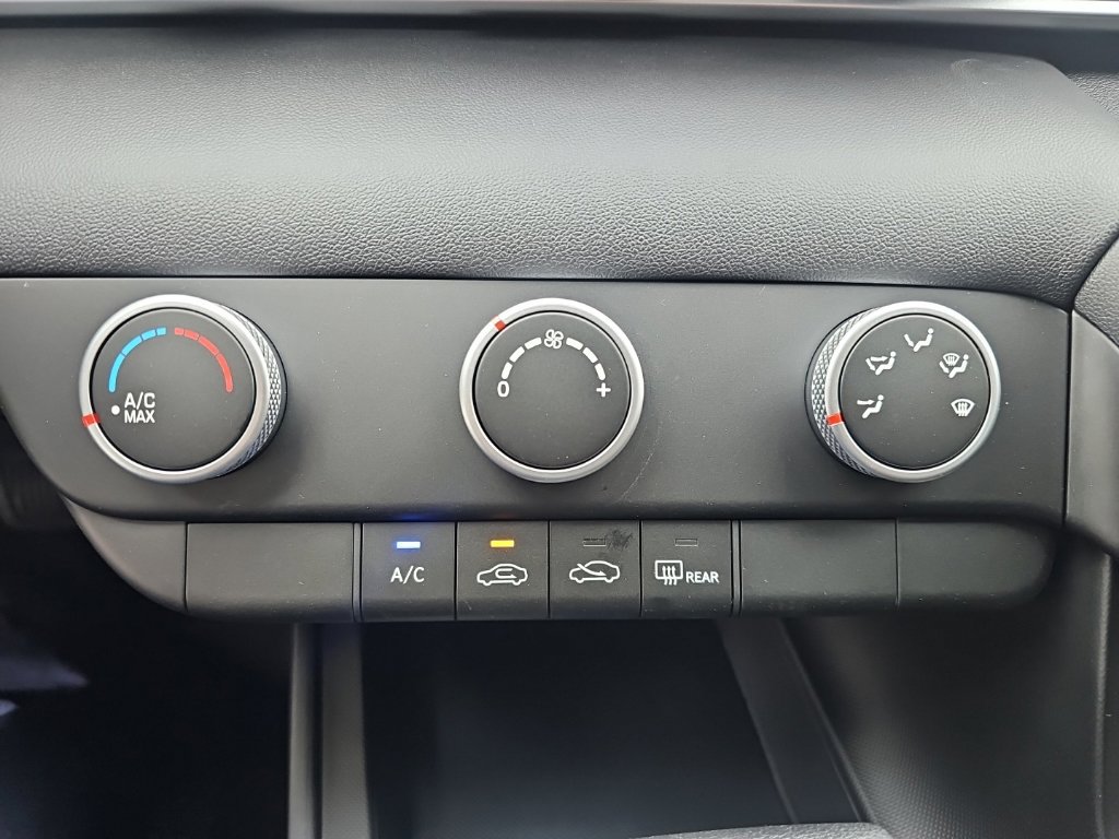 New 2026 Hyundai Elantra SE FWD image 19