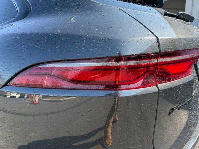 Used 2023 Jaguar F-PACE S image 4