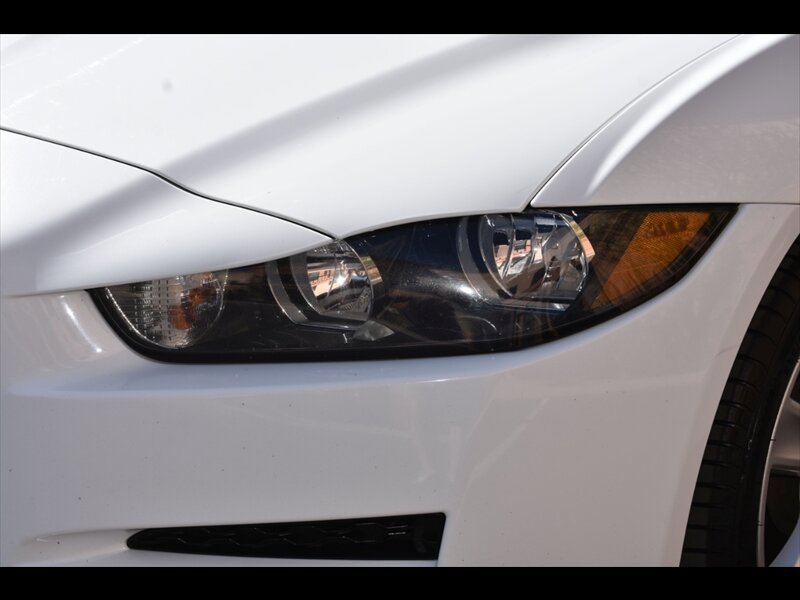 Used 2019 Jaguar XE Premium RWD image 47