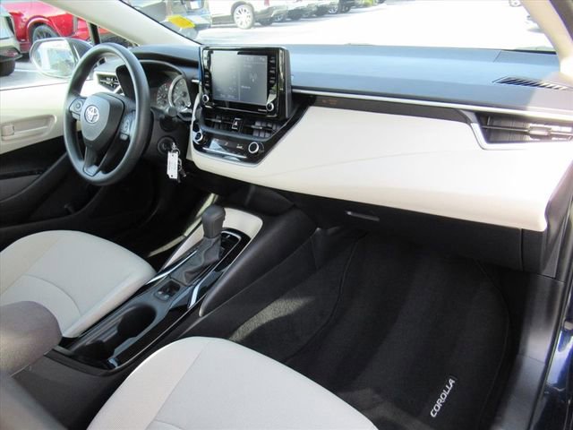 Used 2022 Toyota Corolla LE image 10