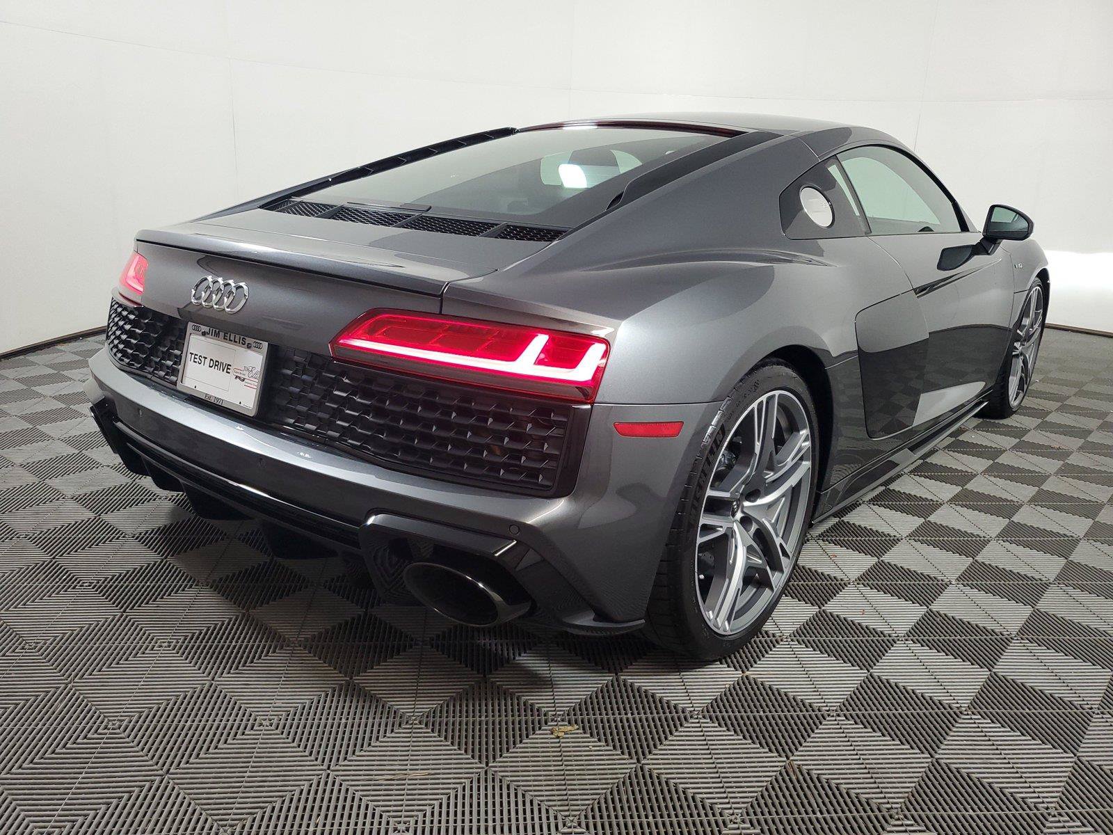Used 2023 Audi R8 V10 performance RWD image 6