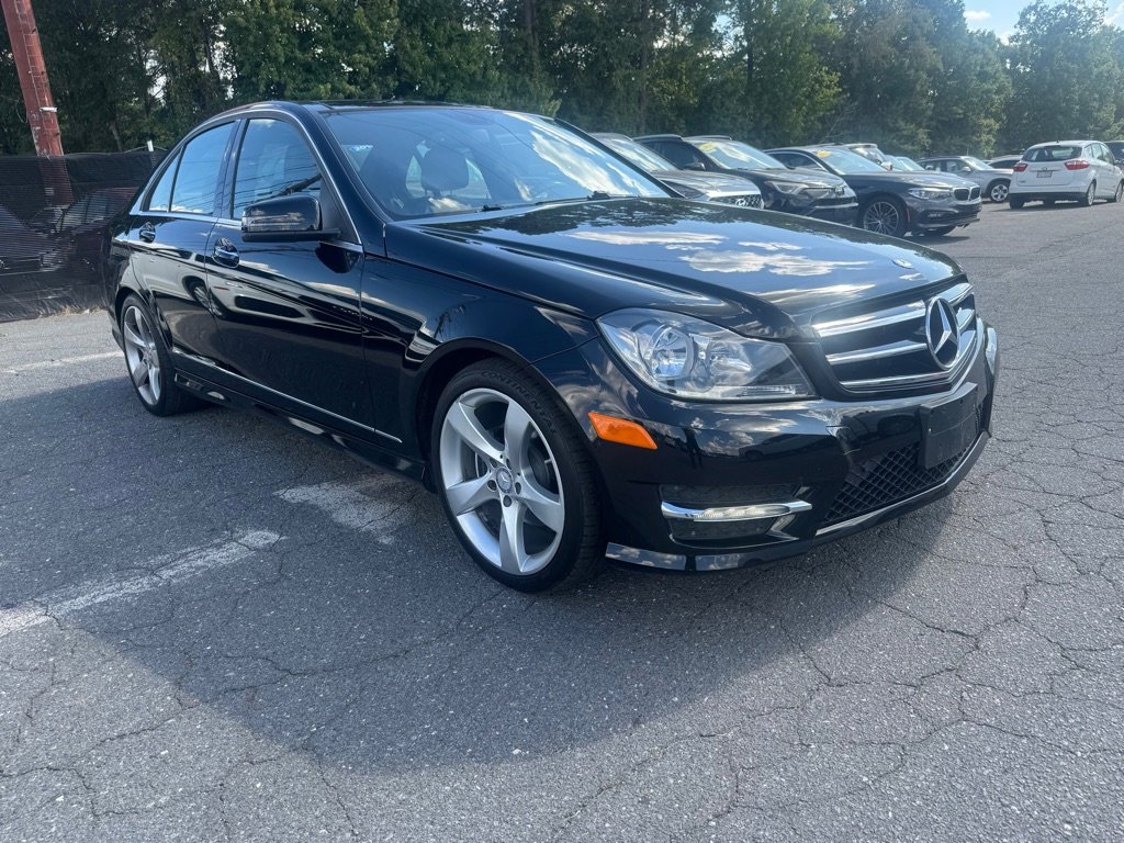 Used 2014 Mercedes-Benz C 250 Sedan image 2