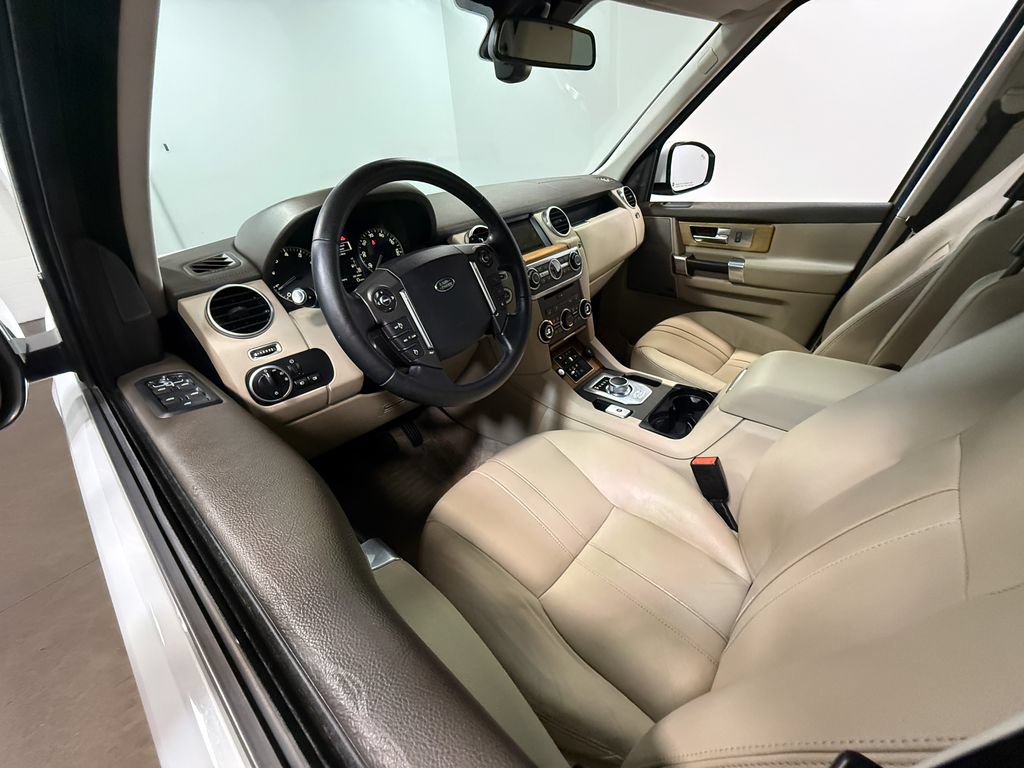 Used 2016 Land Rover LR4 HSE AWD/4WD image 60