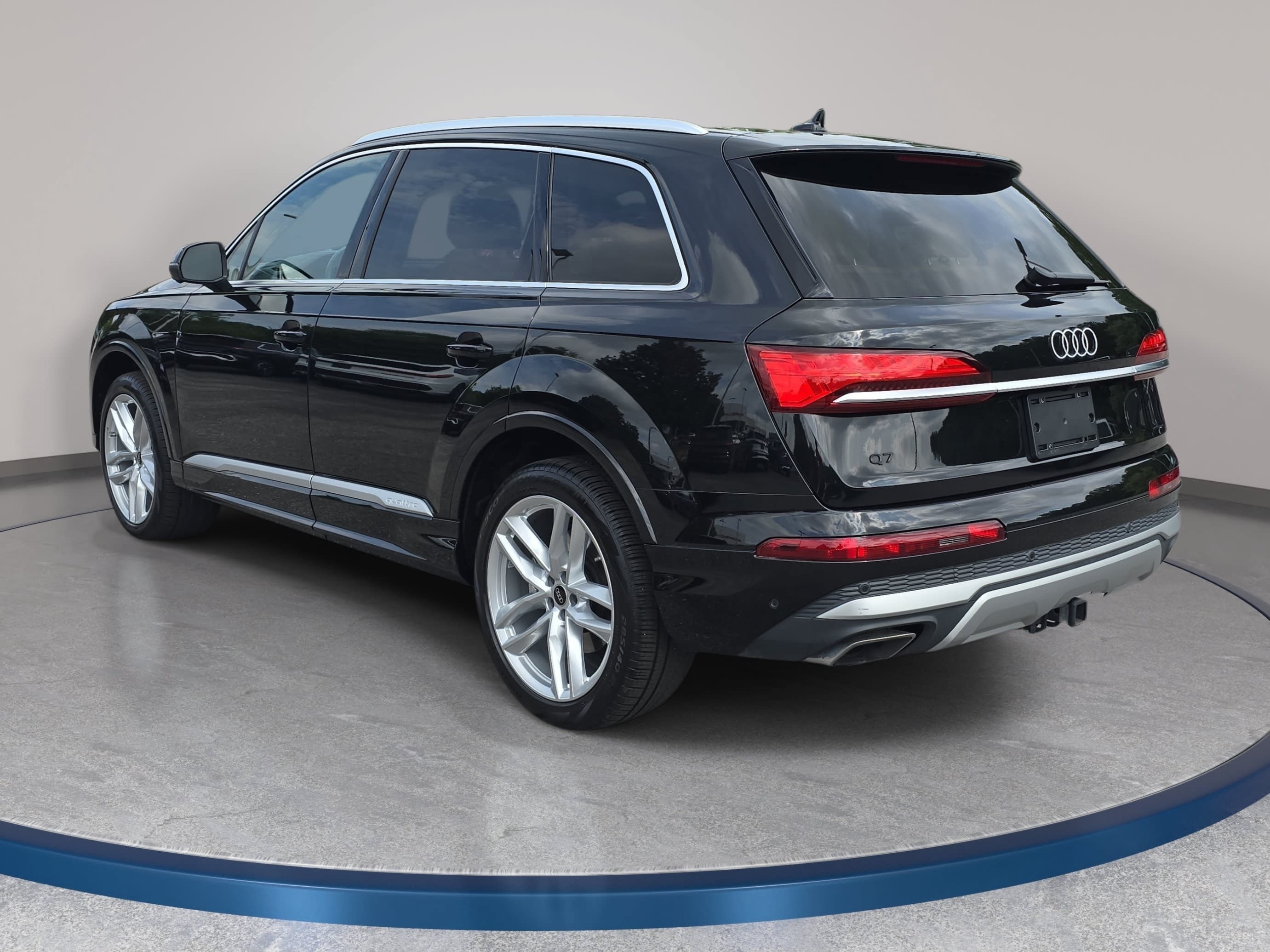 Used 2025 Audi Q7 3.0T Premium Plus AWD/4WD image 7