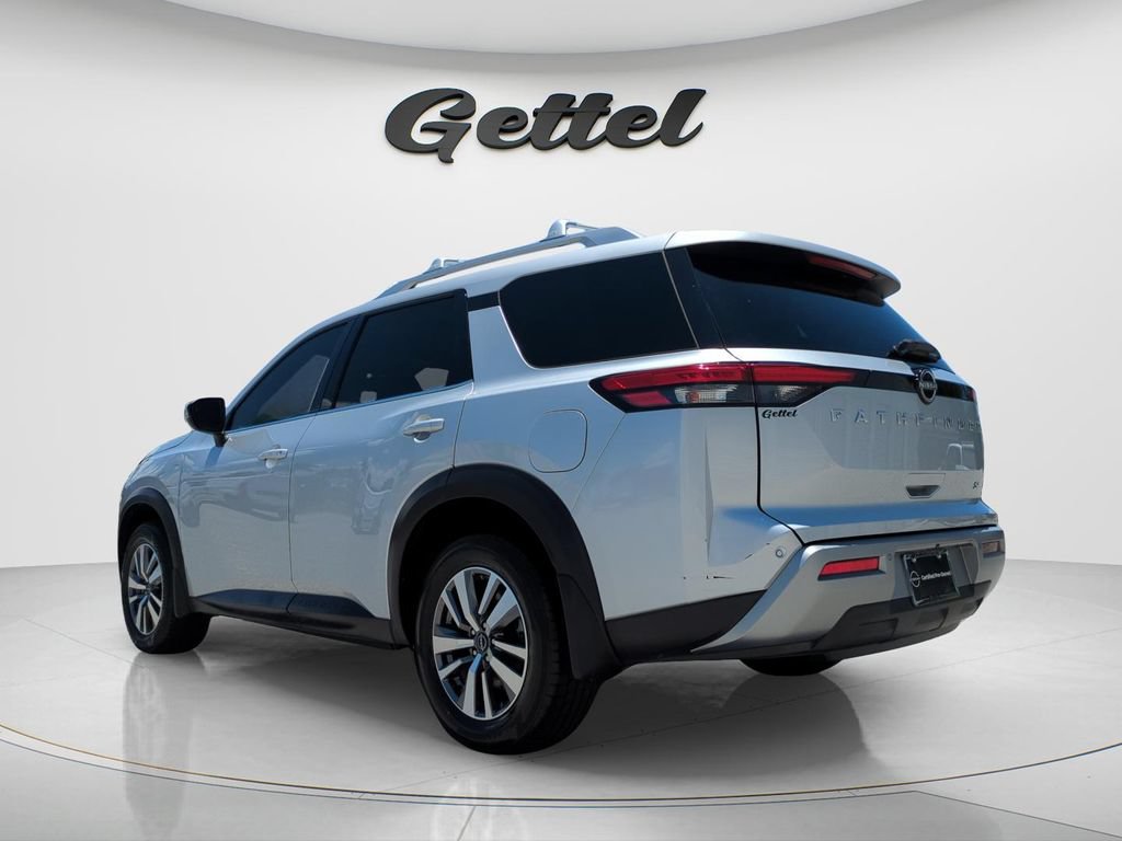 Certified 2022 Nissan Pathfinder SL FWD image 7