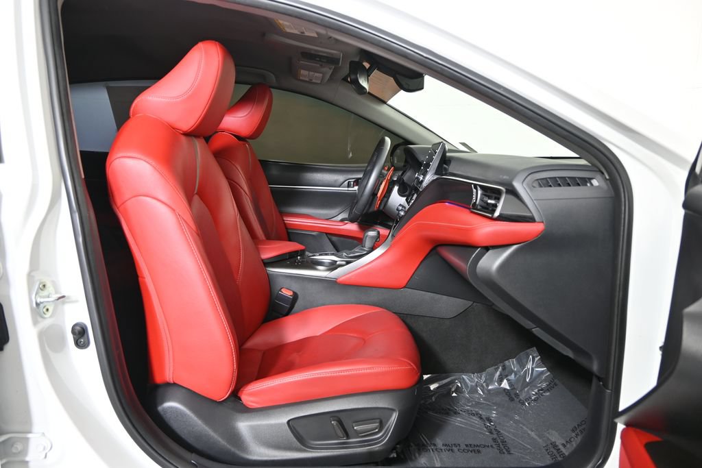 Used 2022 Toyota Camry XSE FWD image 13