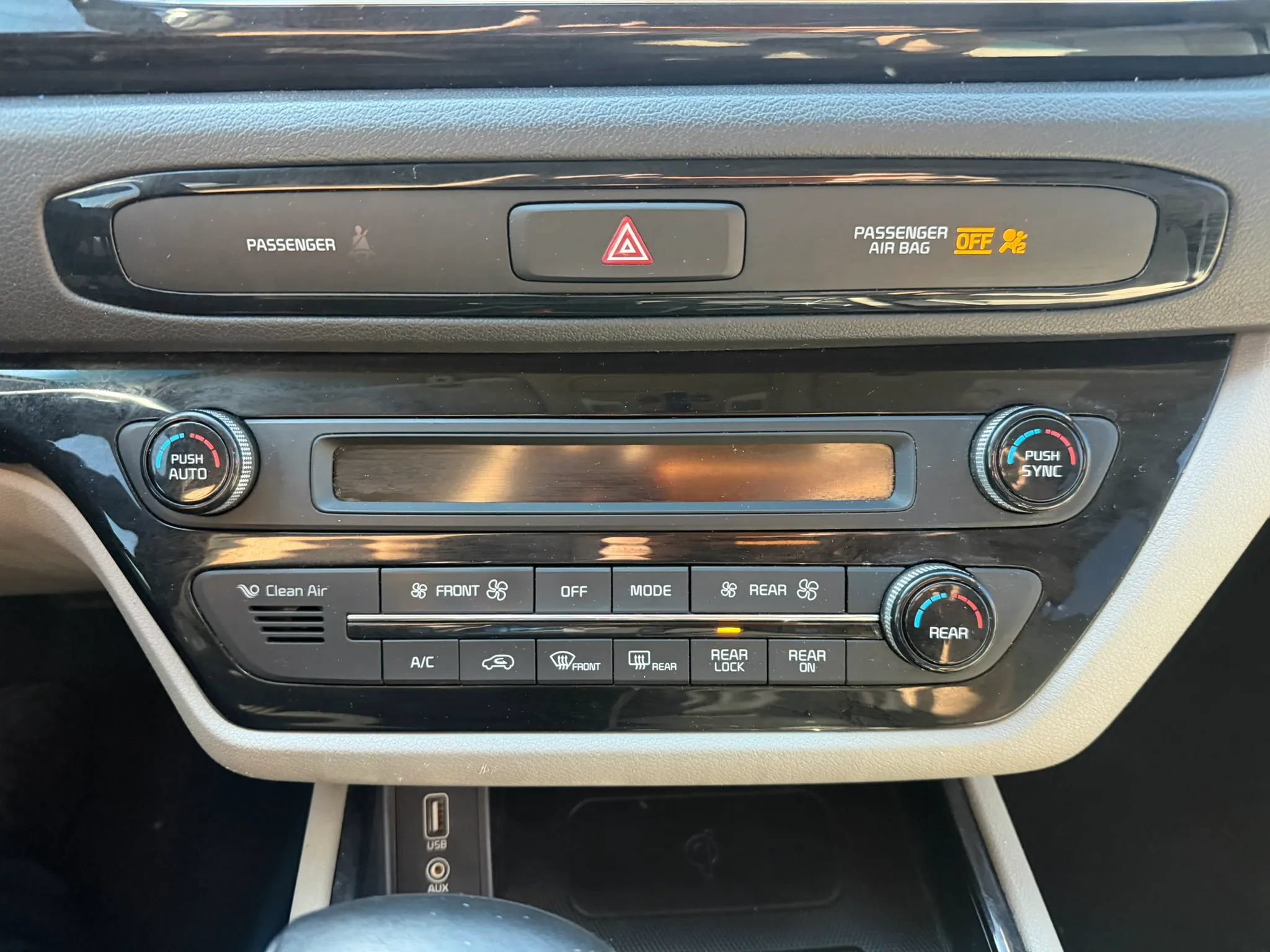 Used 2021 Kia Sedona EX w/ EX Premium Package FWD image 19